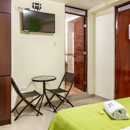 Hostal Florida Чиклайо Екстер'єр фото