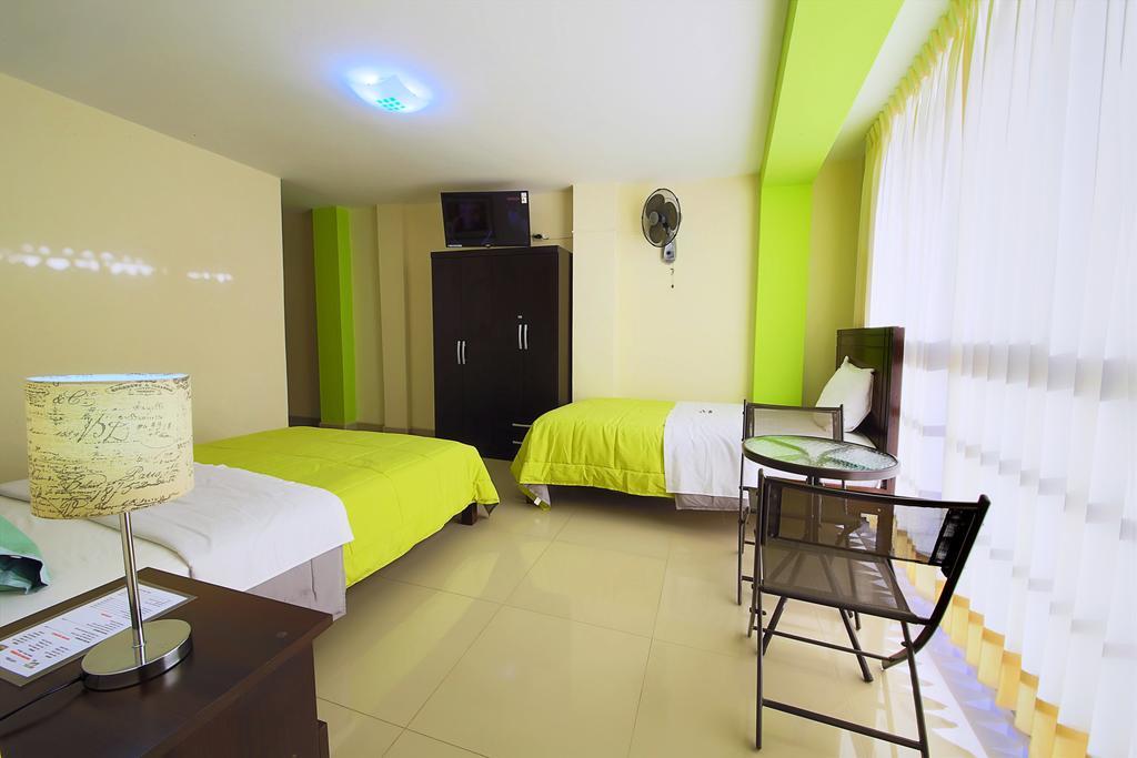Hostal Florida Чиклайо Екстер'єр фото